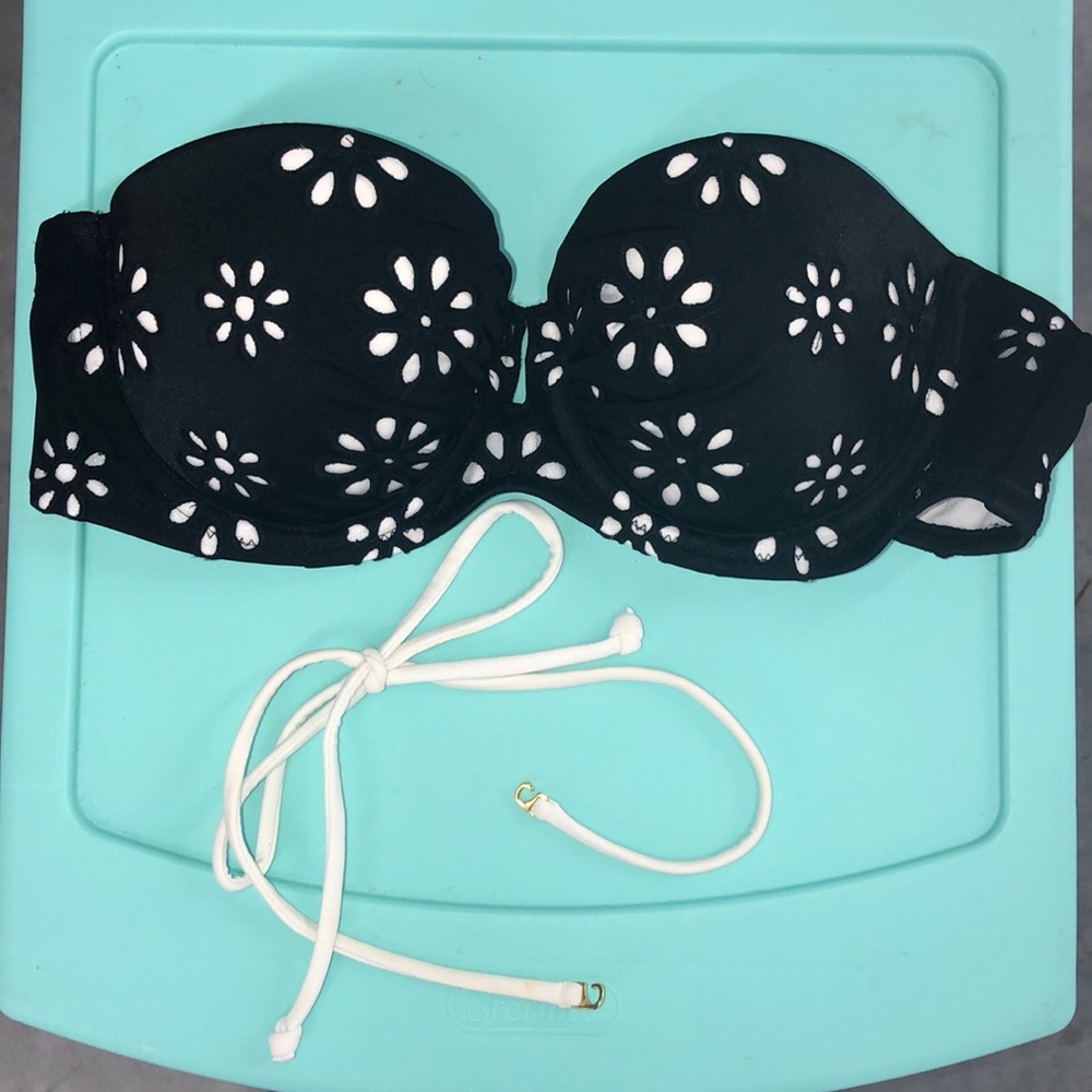 Black and white Victoria’s Secret swimsuit top 34A